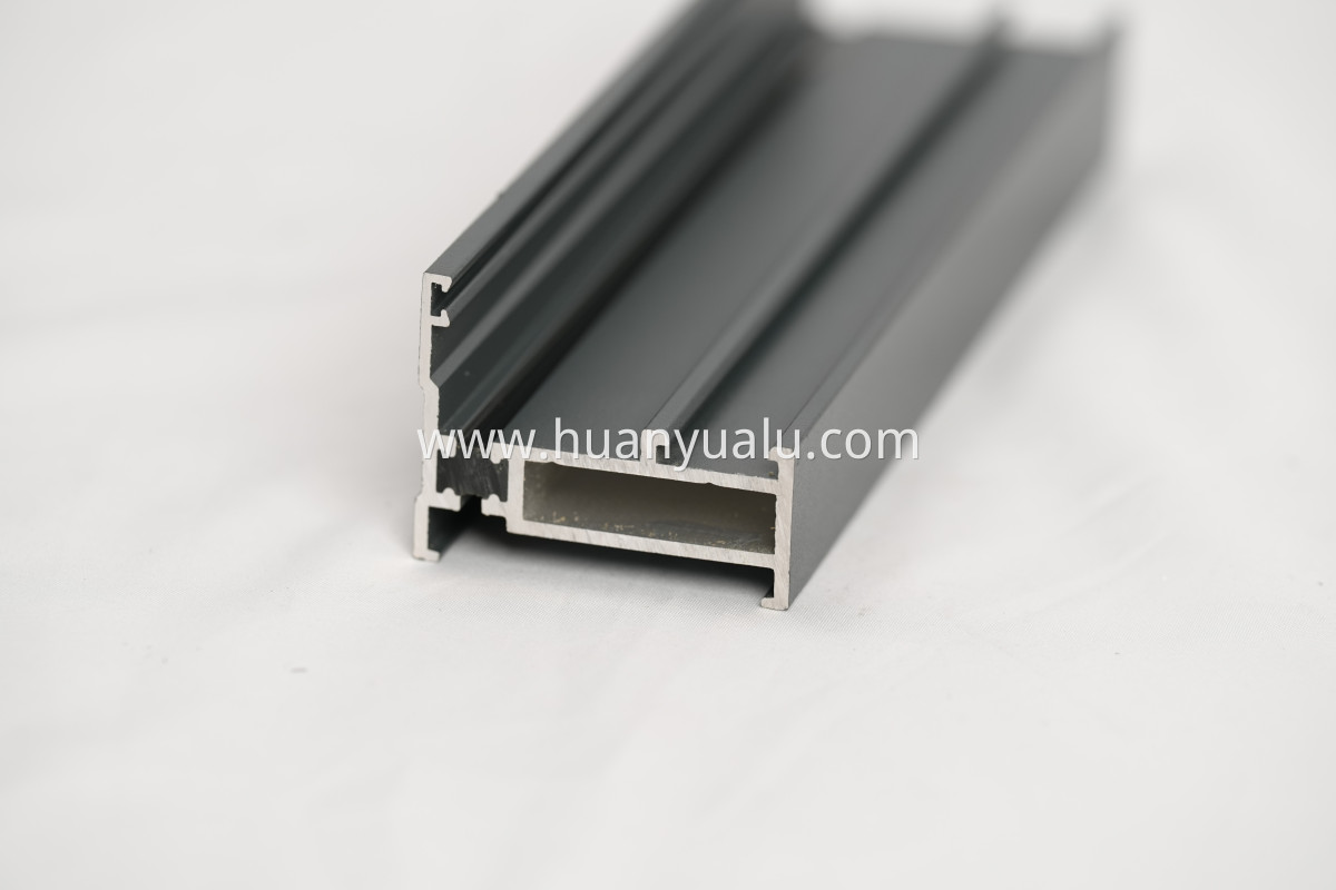 Thermal insulation profiles